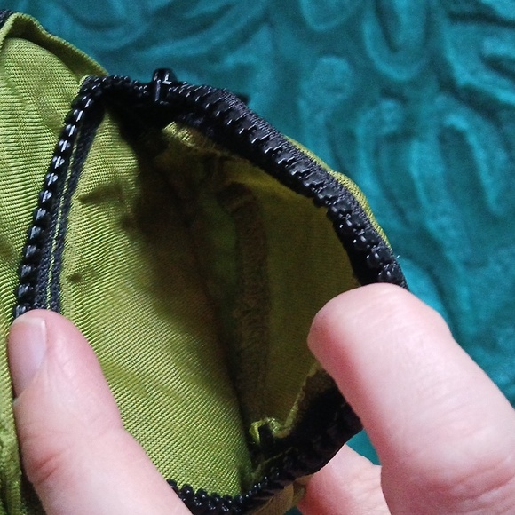 Baggu Keychain Pouch - Picture 5 of 5